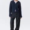 Sudadera con capucha y cremallera de punto, corte entallado – Azul marino oscuro Sudadera con capucha y cremallera de punto, corte entallado – Azul marino oscuro