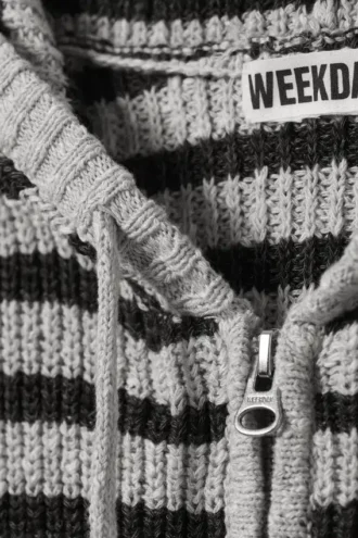 Sudadera con capucha y cremallera de punto, corte entallado – Gris jaspeado a rayas