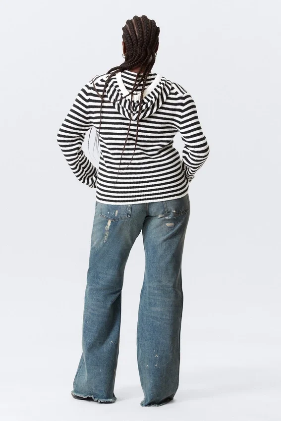 Sudadera con capucha y cremallera de punto de corte entallado – Rayas blancas y negras Sudadera con capucha y cremallera de punto de corte entallado – Rayas blancas y negras