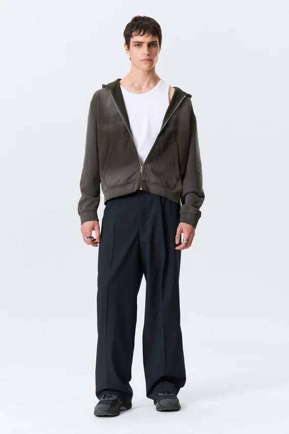Sudadera con capucha y cremallera, efecto desgastado y encogido – Gris oscuro Sudadera con capucha y cremallera, efecto desgastado y encogido – Gris oscuro