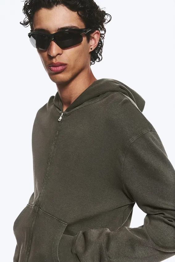 Sudadera con capucha y cremallera encogida – Verde caqui oscuro Sudadera con capucha y cremallera encogida – Verde caqui oscuro