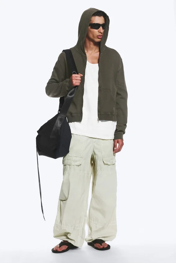 Sudadera con capucha y cremallera encogida – Verde caqui oscuro Sudadera con capucha y cremallera encogida – Verde caqui oscuro