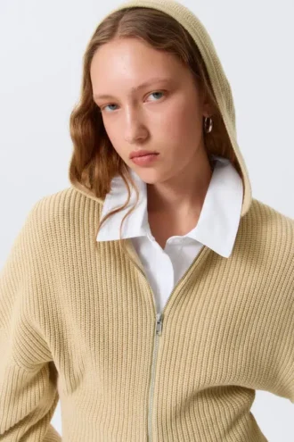 Sudadera con capucha y cremallera larga de punto – Beige Sudadera con capucha y cremallera larga de punto – Beige