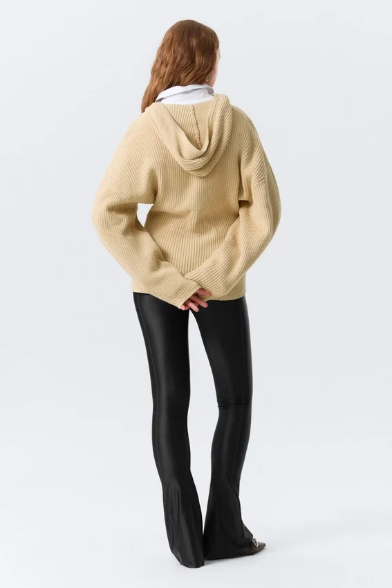 Sudadera con capucha y cremallera larga de punto – Beige Sudadera con capucha y cremallera larga de punto – Beige