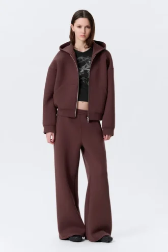 Sudadera con capucha y cremallera oversize de neopreno – Burdeos
