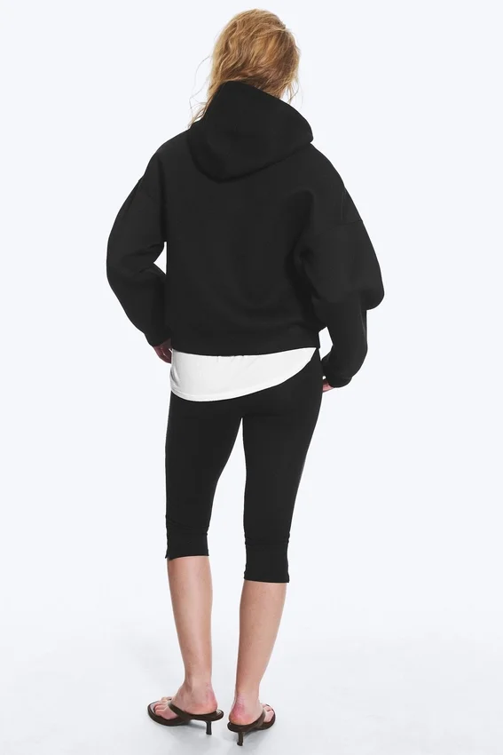 Sudadera con capucha y cremallera oversize – Negro Sudadera con capucha y cremallera oversize – Negro