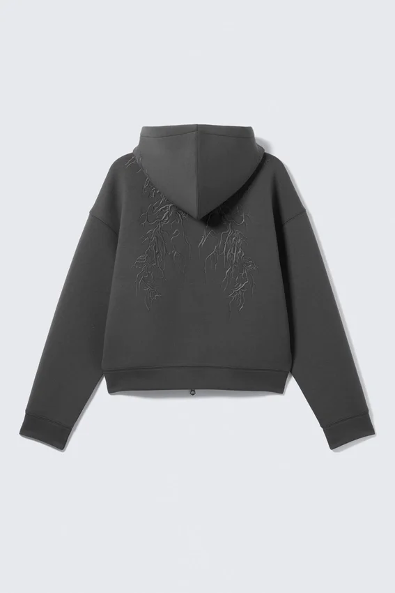 Sudadera con capucha y cremallera Simon Con estampados Scuba – Gris oscuro – Bordada Sudadera con capucha y cremallera Simon Con estampados Scuba – Gris oscuro – Bordada
