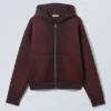 Sudadera con capucha y cremallera Simon Washed Scuba – Ciruela oscuro lavado Sudadera con capucha y cremallera Simon Washed Scuba – Ciruela oscuro lavado