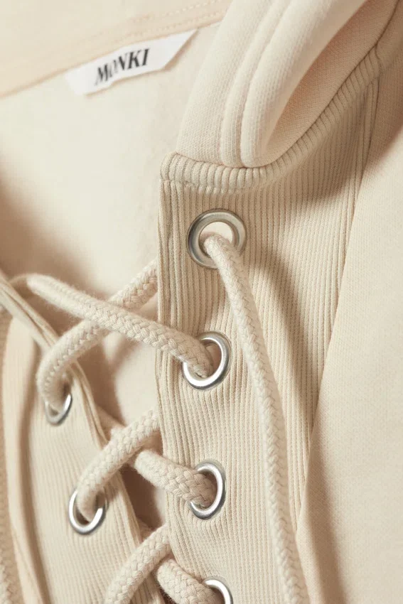 Sudadera corta con capucha y cordón – Beige claro Sudadera corta con capucha y cordón – Beige claro