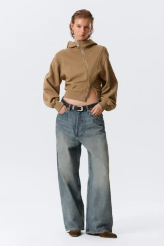 Sudadera corta con capucha y cremallera asimétrica – Beige oscuro lavado