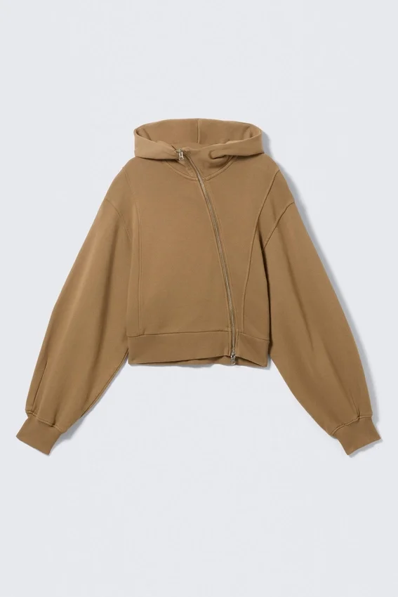 Sudadera corta con capucha y cremallera asimétrica – Beige oscuro lavado Sudadera corta con capucha y cremallera asimétrica – Beige oscuro lavado