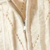 Sudadera corta con capucha y cremallera de punto calado – Blanco roto Sudadera corta con capucha y cremallera de punto calado – Blanco roto