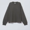 Sudadera de cuello redondo y corte recto – Negro apagado