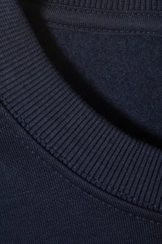 Sudadera estándar – Azul marino Sudadera estándar – Azul marino