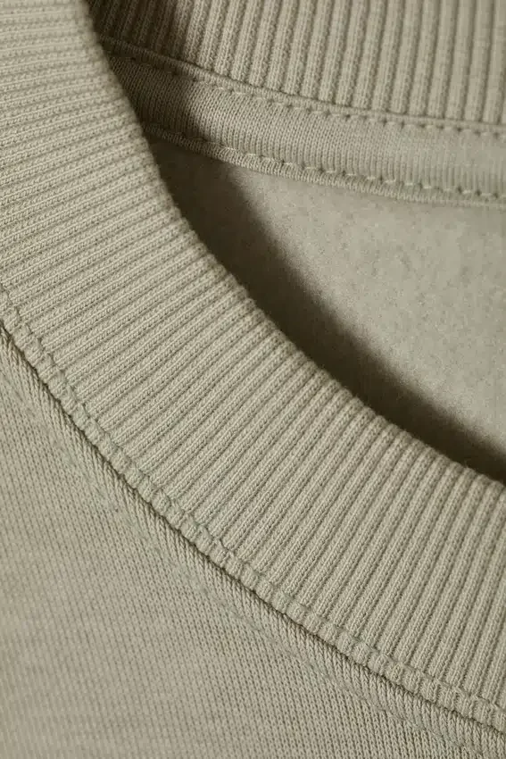 Sudadera estándar – Beige claro Sudadera estándar – Beige claro