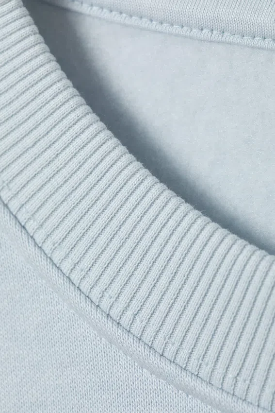 Sudadera estándar de peso medio – Azul claro Sudadera estándar de peso medio – Azul claro