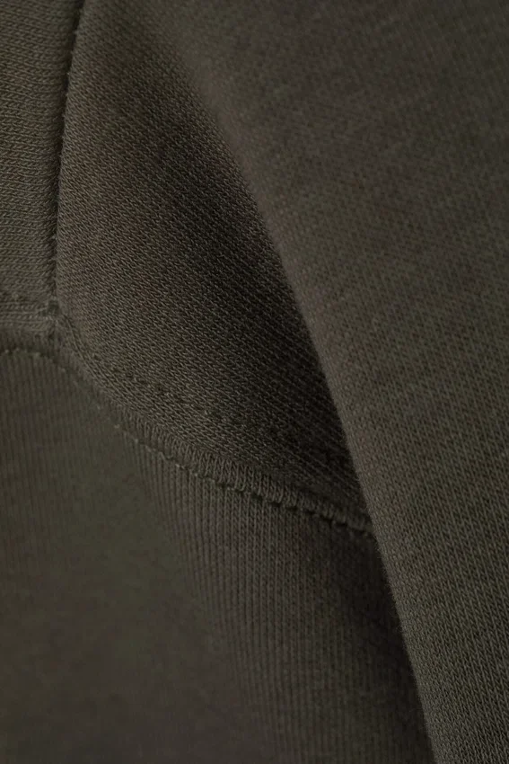 Sudadera estándar – Verde caqui Sudadera estándar – Verde caqui