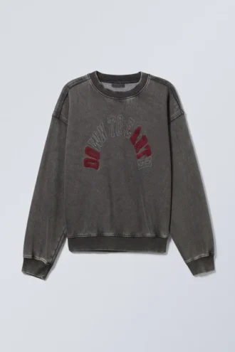 Sudadera holgada con estampados – Negro lavado – Down to Earth