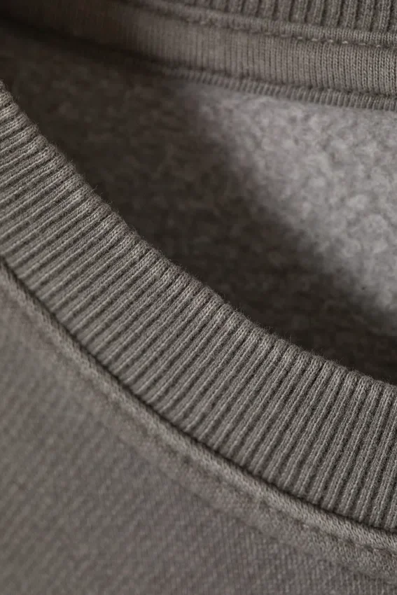 Sudadera oversize de tejido grueso – Gris polvoriento lavado Sudadera oversize de tejido grueso – Gris polvoriento lavado