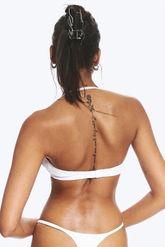 Sujetador halter de canalé suave – Blanco Sujetador halter de canalé suave – Blanco