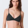 Sujetador triangular acolchado suave – Negro Sujetador triangular acolchado suave – Negro