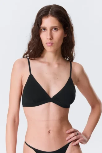 Sujetador triangular de algodón suave – Negro
