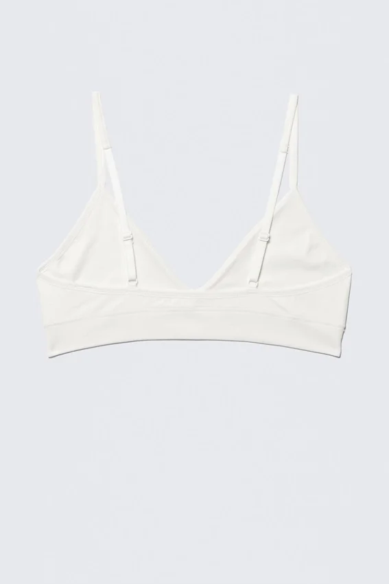 Sujetador triangular sin costuras y suave – Blanco Sujetador triangular sin costuras y suave – Blanco