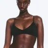 Sujetador triangular sin costuras y suave – Negro Sujetador triangular sin costuras y suave – Negro