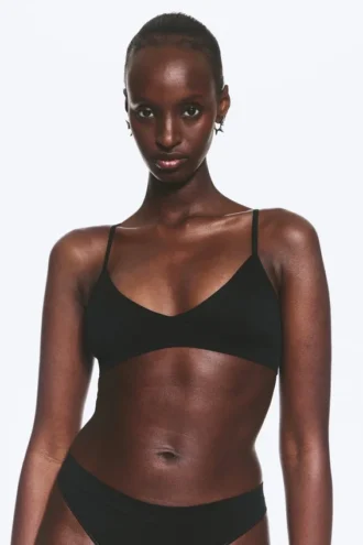 Sujetador triangular sin costuras y suave – Negro