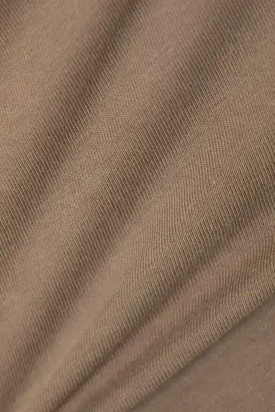 Top ajustado asimétrico – Beige Top ajustado asimétrico – Beige