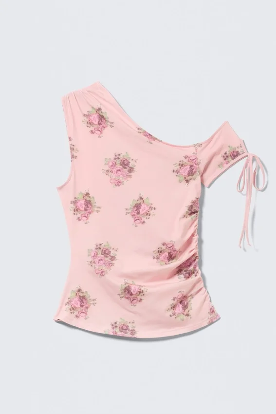 Top ajustado con fruncidos y hombros descubiertos – Rosa – Estampado floral Top ajustado con fruncidos y hombros descubiertos – Rosa – Estampado floral