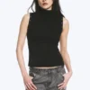 Top ajustado de cuello alto con botones a presión – Negro Top ajustado de cuello alto con botones a presión – Negro