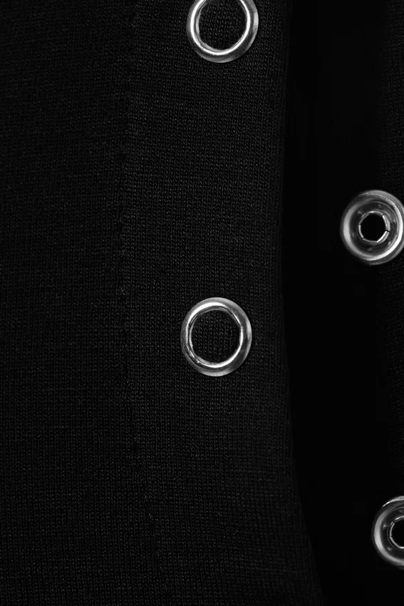 Top ajustado de cuello alto con botones a presión – Negro Top ajustado de cuello alto con botones a presión – Negro