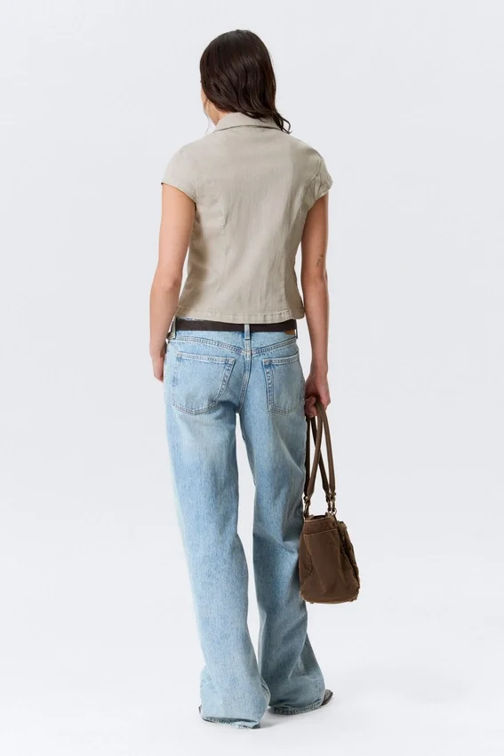 Top ajustado de manga corta con cremallera – Beige Top ajustado de manga corta con cremallera – Beige