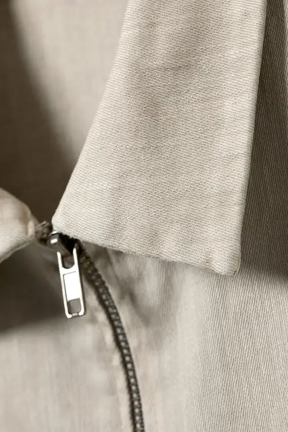 Top ajustado de manga corta con cremallera – Beige Top ajustado de manga corta con cremallera – Beige