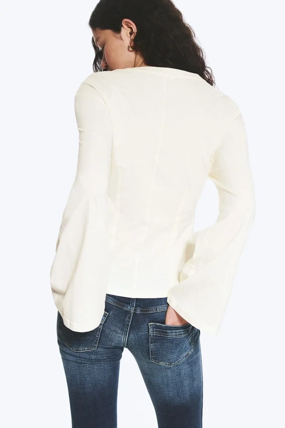 Top ajustado de manga larga – Blanco apagado Top ajustado de manga larga – Blanco apagado