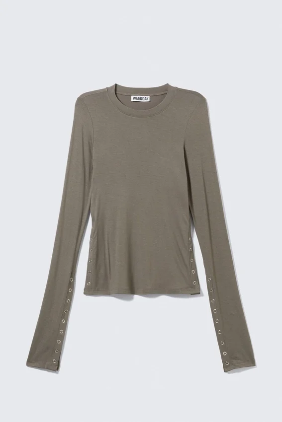 Top ajustado de manga larga con botones a presión – Gris empolvado Top ajustado de manga larga con botones a presión – Gris empolvado
