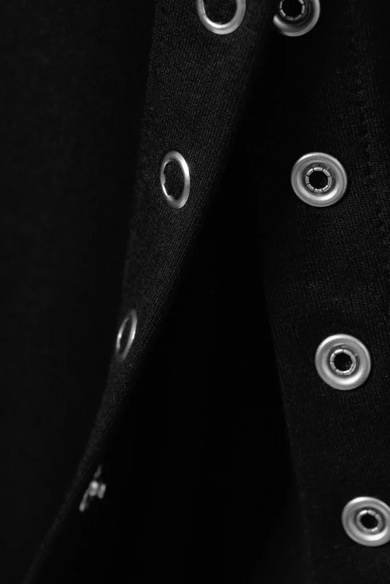 Top ajustado de manga larga con botones a presión – Negro Top ajustado de manga larga con botones a presión – Negro
