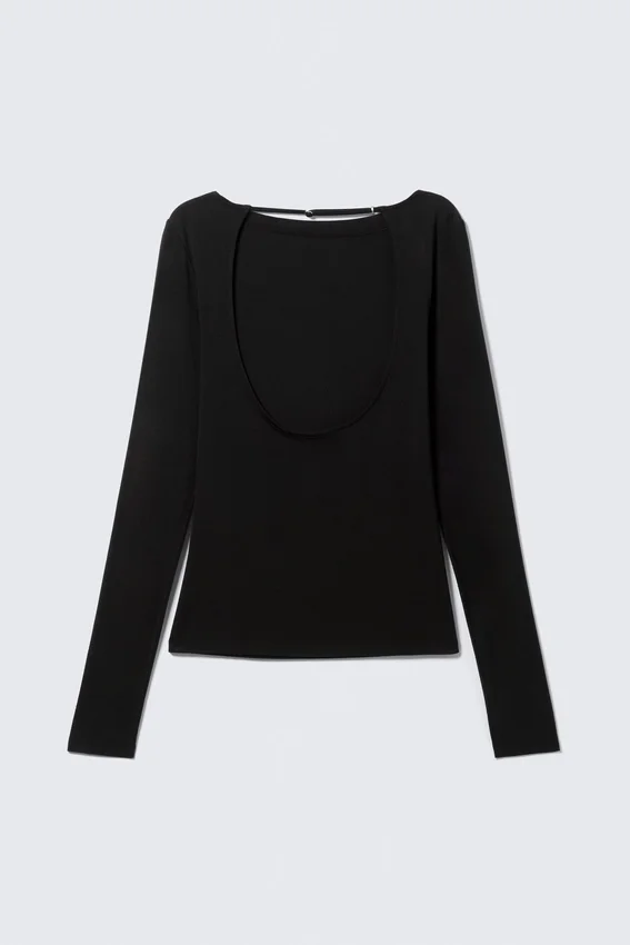 Top ajustado de manga larga con espalda abierta – Negro Top ajustado de manga larga con espalda abierta – Negro
