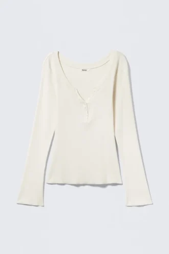 Top ajustado de manga larga y cuello en V – Blanco