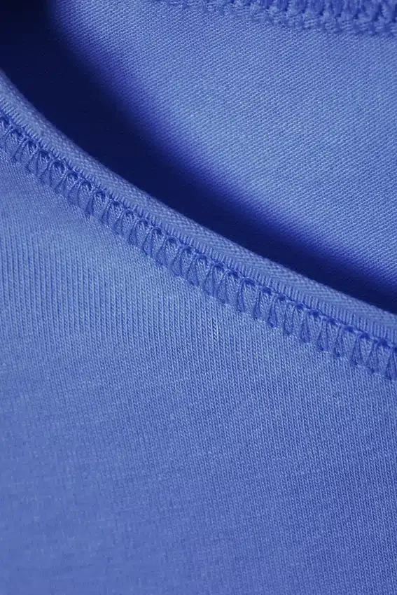 Top ajustado de manga tres cuartos – Azul claro Top ajustado de manga tres cuartos – Azul claro