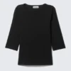 Top ajustado de manga tres cuartos – Negro Top ajustado de manga tres cuartos – Negro
