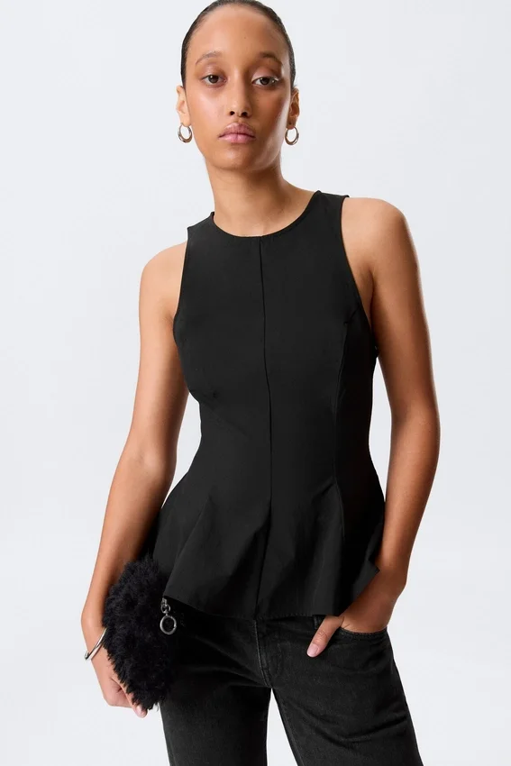 Top ajustado de nailon con peplum – Negro Top ajustado de nailon con peplum – Negro