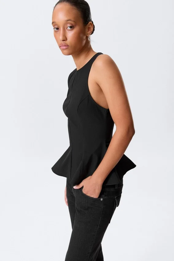 Top ajustado de nailon con peplum – Negro Top ajustado de nailon con peplum – Negro