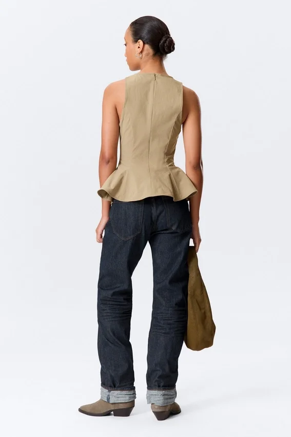 Top ajustado de nylon con peplum – Beige Top ajustado de nylon con peplum – Beige
