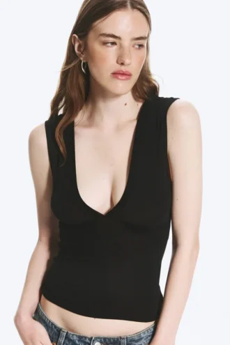 Top ajustado sin mangas con cuello en V – Negro