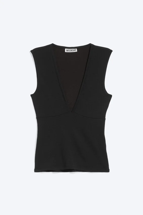 Top ajustado sin mangas con cuello en V – Negro Top ajustado sin mangas con cuello en V – Negro