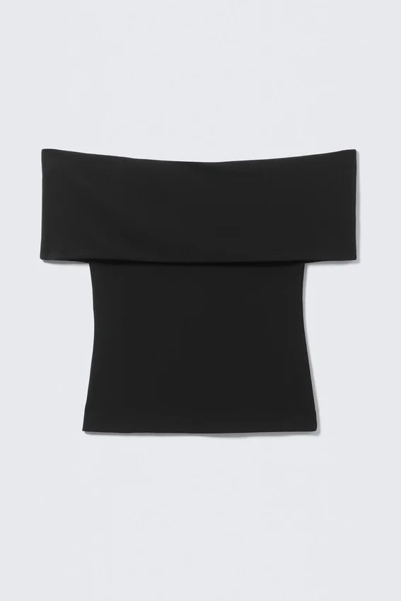 Top ajustado sin mangas y con hombros al aire – Negro Top ajustado sin mangas y con hombros al aire – Negro