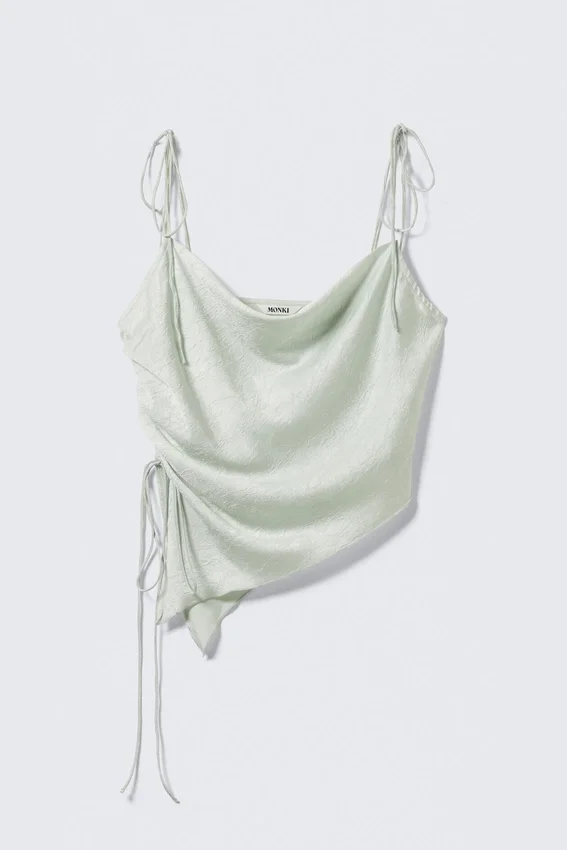 Top asimétrico con tirantes de satén – Verde menta Top asimétrico con tirantes de satén – Verde menta