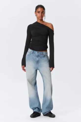 Top asimétrico de lyocell con caída – Negro